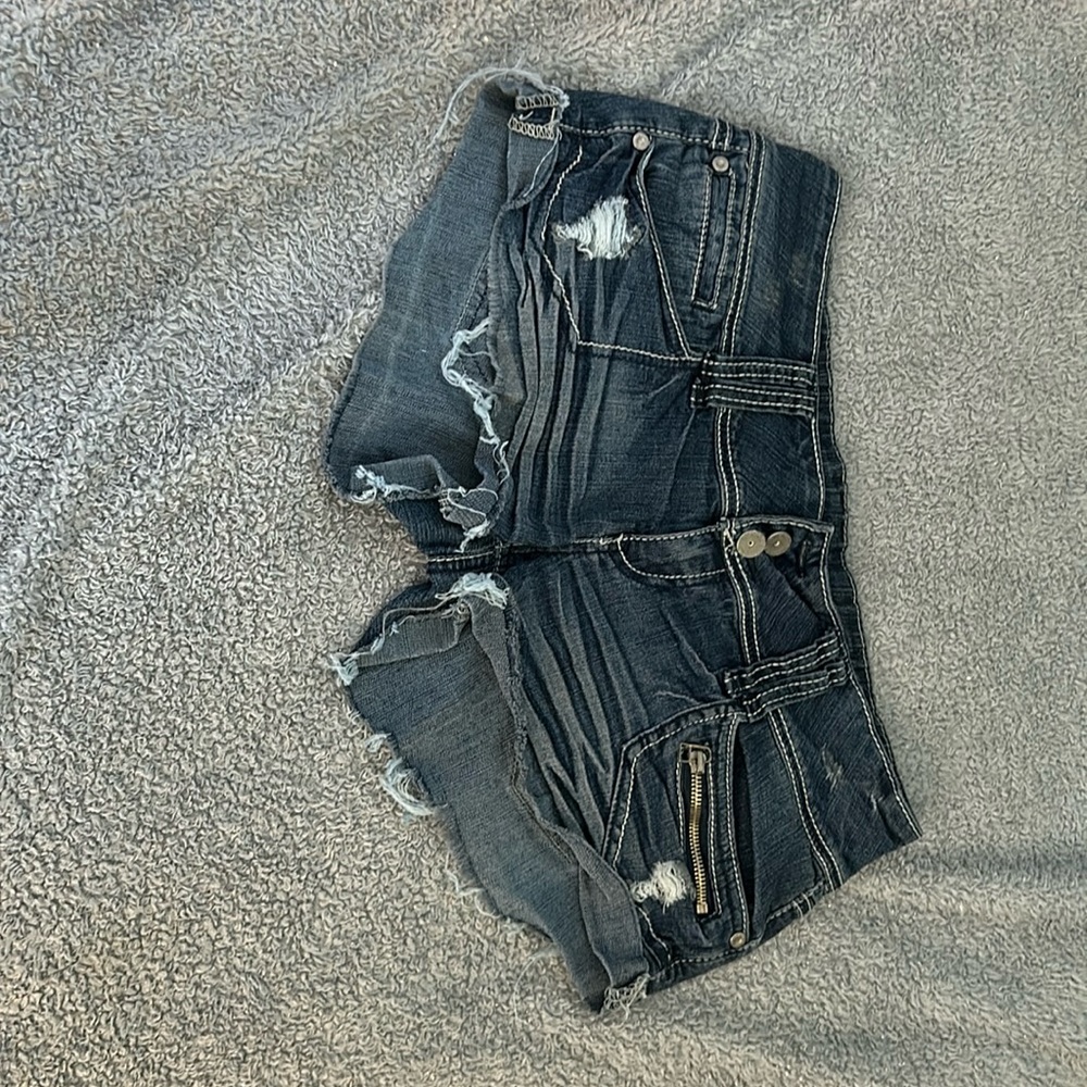 Short shorts